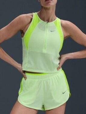 NWT Nike Women's Dri-FIT 1/2 Zip Running Vest Slim Fit Volt Small